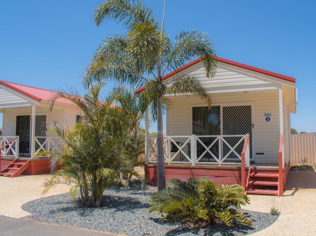 Outback Oasis Caravan Park Carnarvon Exterior foto